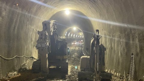 Bilder vom Tunneldurchbruch bei Oberboihingen  (Foto: SWR, SWR/Laura Cloppenburg)