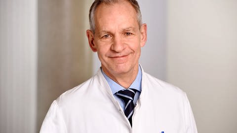 Prof. Mark Dominik Alscher, medizinischer Geschäftsführer des Robert-Bosch-Krankenhauses (Foto: Pressestelle, RBK/Fotostudio M42)