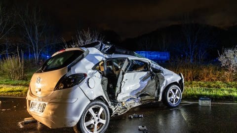 Sieben Menschen sind bei einem Unfall mit vier Autos nahe Leonberg verletzt worden, davon einer lebensgefährlich und zwei schwer. (Foto: 7aktuell.media)