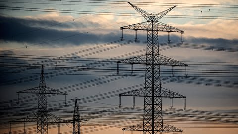 Energieversorger erhöhen Strompreise - auch in Südbaden (Foto: dpa Bildfunk, picture alliance/dpa | Federico Gambarini)