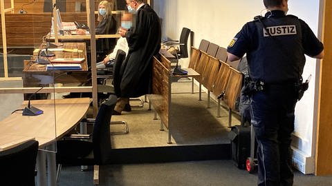 Betrugsprozess um "falsche Polizisten" am Landgericht Freiburg (Foto: SWR, Peter Steffe)