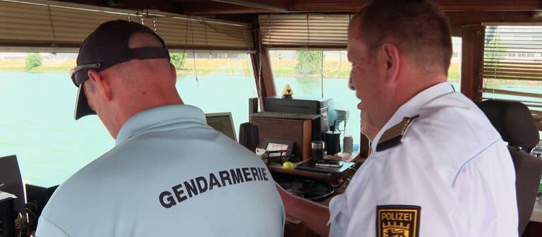 gemeinsame Streife der Wasserschutzpolizei auf dem Rhein (Foto: France3 )