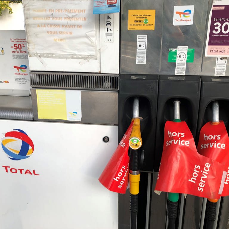 An vielen Tankstellen im Elsass gibt es derzeit kein benzin mehr. (Foto: SWR, Christine Veenstra)
