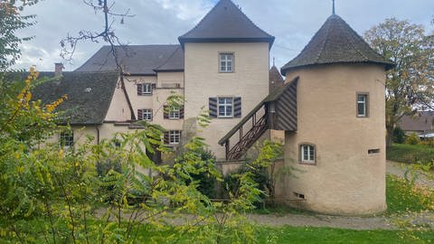 Das Schloss Kirchhofen hat der Gemeinde Ehrenkirchen bislang hohe Energiekosten beschert. (Foto: SWR, Sebastian Bargon)