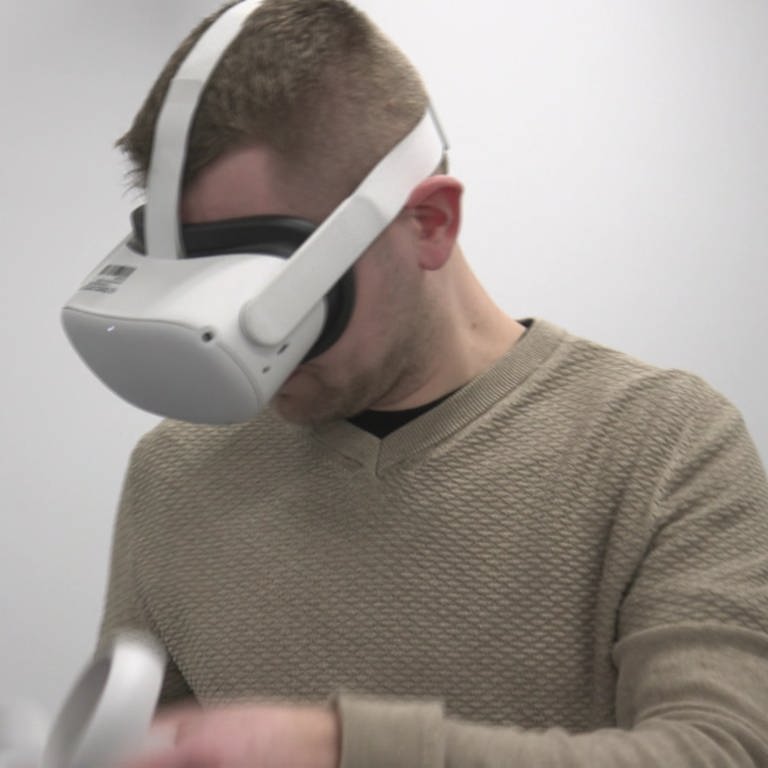Wissenschaftler der Pädagogischen Hochschule in Freiburg erforscht, wie Virtual Reality im Schulunterricht eingesetzt werden kann.  (Foto: SWR)