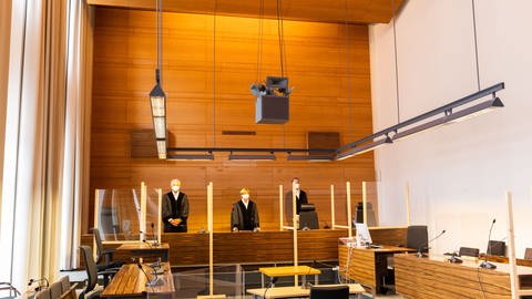Das Gericht steht im Vorfeld einer Urteilsverkündung vor dem Oberlandesgericht Karlsruhe im Gebäude des Landgerichts Freiburg. (Foto: dpa Bildfunk, picture alliance/dpa | Philipp von Ditfurth)