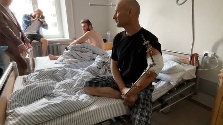In einem Krankenhaus in Lwiw, Freiburgs Partnerstadt in der Ukraine, werden Kriegsverletzte behandelt. (Foto: SWR, Anita Westrup)
