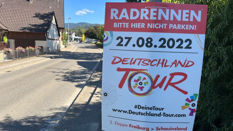 Parkverbot bei der Deutschlandtour (Foto: SWR)