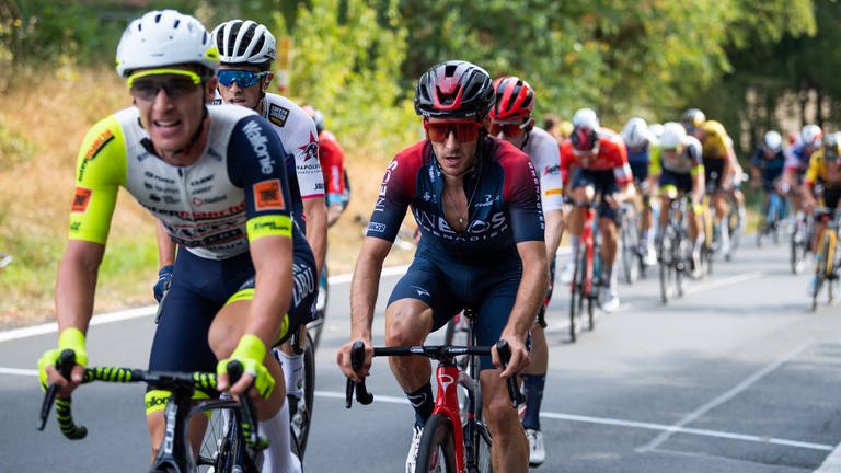 Der britsche Radprofi Adam Yates hat bei der Deutschland Tour die Königsetappe gewonnen