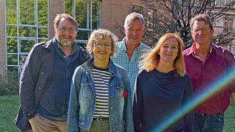 Das Team von Dreiland Aktuell im SWR Studio Freiburg: Henning Winter, Ina Held, Matthias Schlott, Viola Maury, Andreas Waetzel (v.l.) (Foto: SWR)
