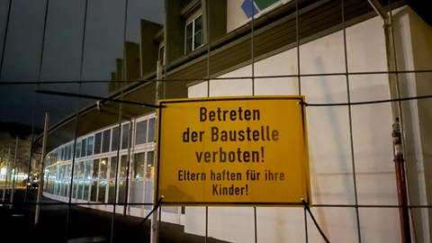 Wegen statischer Mängel ist die Stadthalle Freiburg abgesperrt. (Foto: SWR, Jan Lehmann)