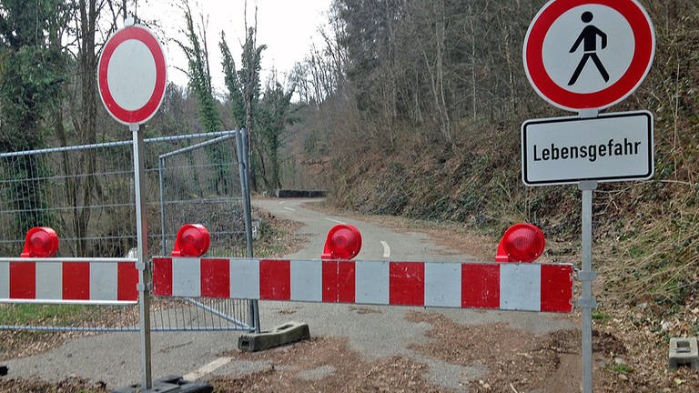 Wegen Felssturzgefahr ist die Albtalstraße im Kreis Waldshut gesperrt.