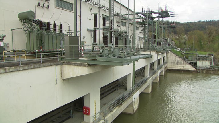 Am Rhein bei Albbruck gibt es Pläne für den Bau ein großes Wasserstoffkraftwerks. (Foto: SWR)