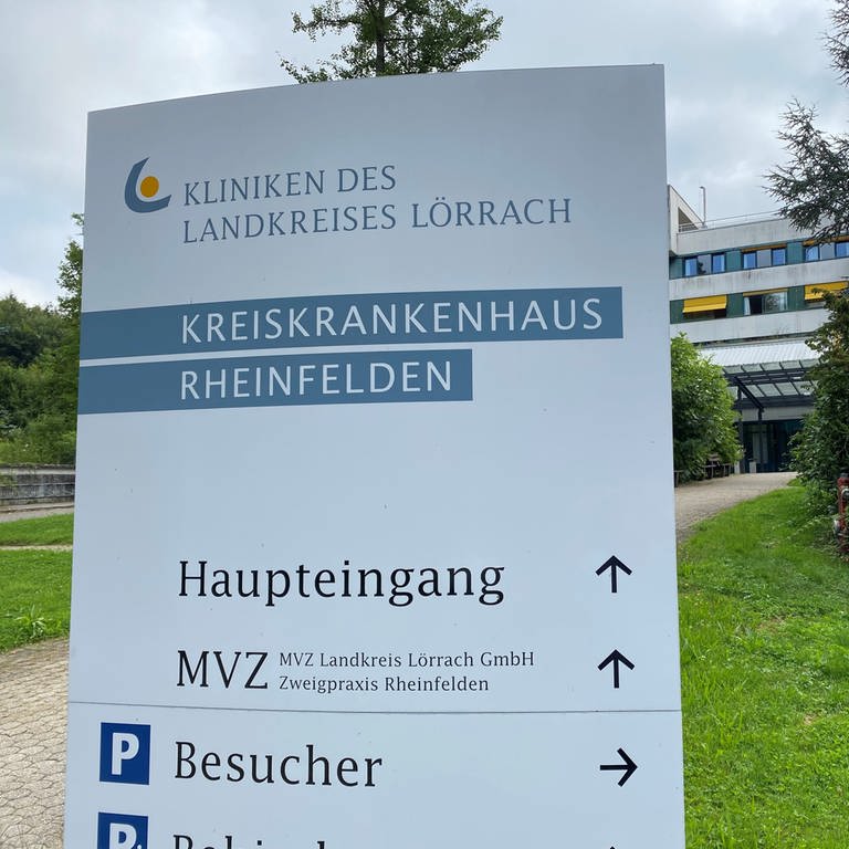 Das oberhalb der Stadt gelegene Krankenhaus in Rheinfelden.