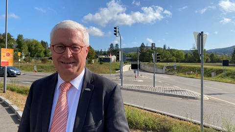 Weils Oberbürgermeister Wolfgang Dietz sieht in der "Zollfreien Straße" eine Erfolgsgeschichte.