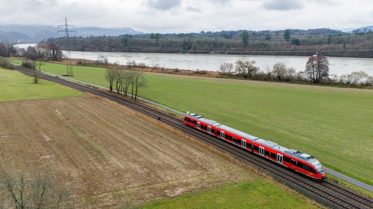 Von der Elektrifizierung der Hochrheinbahn versprechen sich die Fahrgäste Verbesserungen.