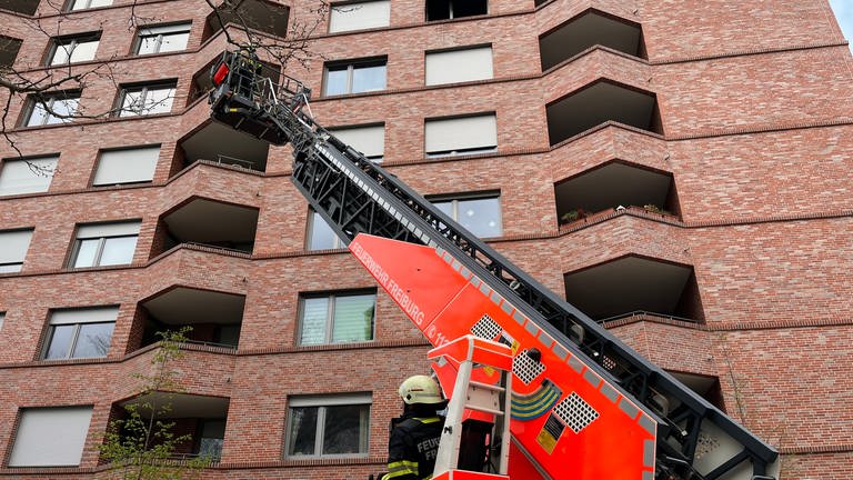 Brandffenster aus dem sechsten Stock  (Foto: SWR)