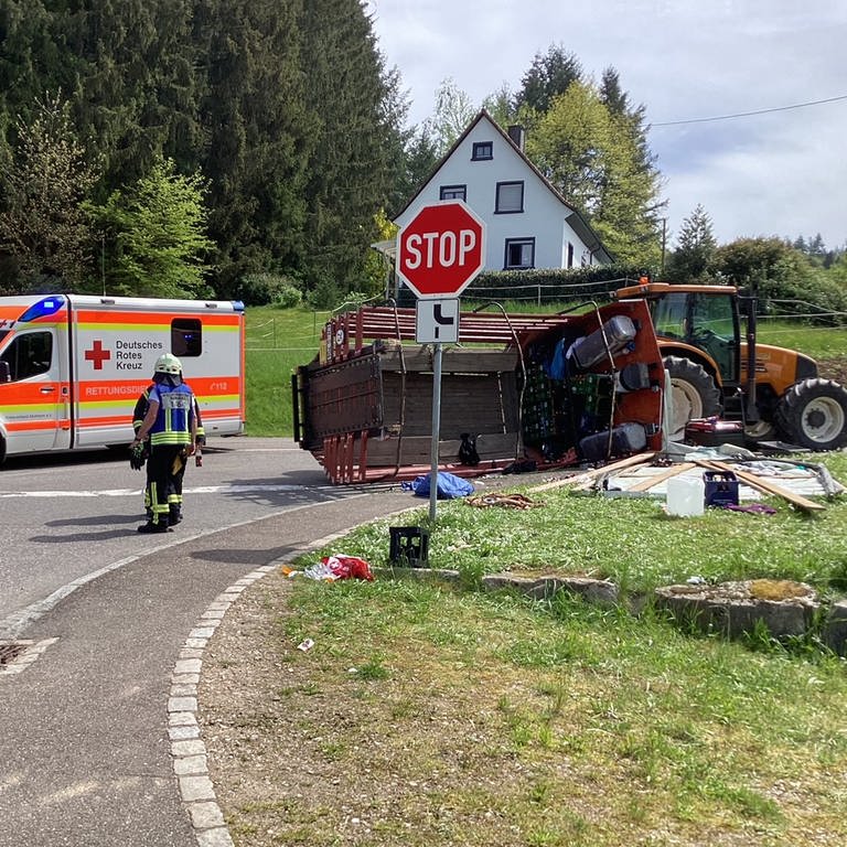 Unfall mit Maiwagen in Kandern im Kreis Lörrach