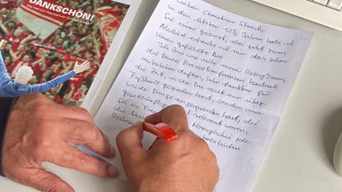 Sebastian Bargon schreibt handschriftlich zum Abschied einen Brief an Freiburgs SC-Trainer Christian Streich - mit persönlichen Erinnerungen.