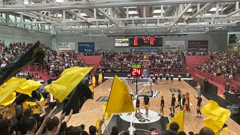 Finalspiel in der zweiten Basketball-Bundesliga in der Paul-Horn-Arena (Foto: SWR, Ghiba)
