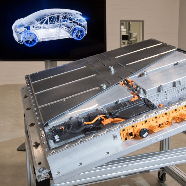 Ein MEB Batteriesystem eines Elektroautos (Foto: dpa Bildfunk, picture alliance/dpa | Julian Stratenschulte)