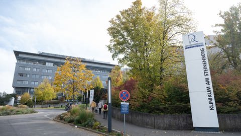 Eingang Klinikum am Steinenberg der Kreiskliniken Reutlingen (Foto: dpa Bildfunk, dpa Marijan Murat)