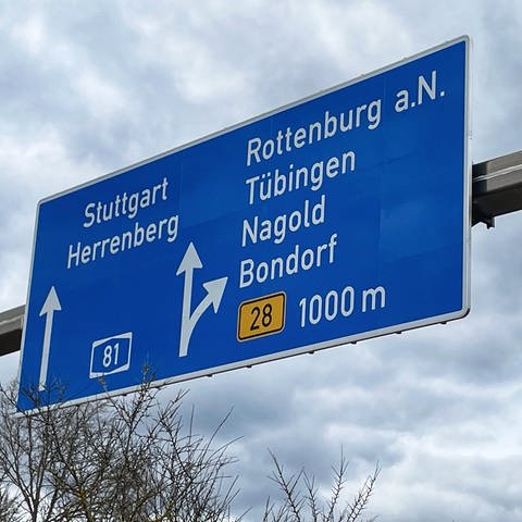 Autobahnschild ohne Reutlingen (Foto: SWR, Harry Röhrle)