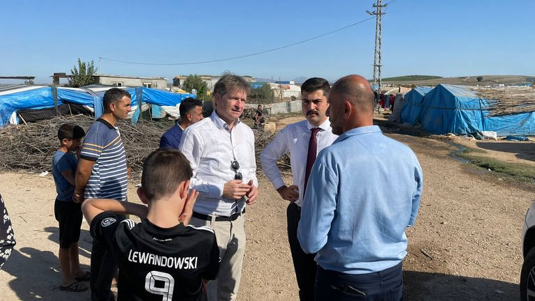Kurzbesuch in Flüchtlingscamps: Landrat Pauli in türkisch-syrischer Grenzregion (Foto: Pressestelle, LRA Zollernalb)