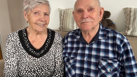 Alfred Schalkau (88) und seine Ehefrau Tatjana (84). Sie sind seit 57 Jahren verheiratet. (Foto: SWR, Kregel, Katharina)