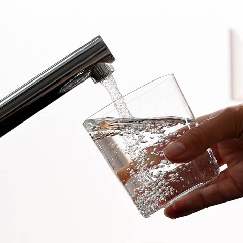 Tagelang sollten Bewohner in und um Balingen das Trinkwasser abkochen. Das Gesundheitsamt des Zollernalbkreises rief sie dazua uf. Nun die Entwarnung: Das Trinkwasser sei keimfrei.