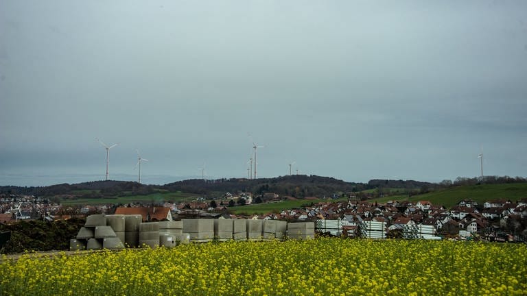 Fotomontage von möglichem Standort für WEA in Grossengstingen. (Foto: WindkraftSchonach GmbH)