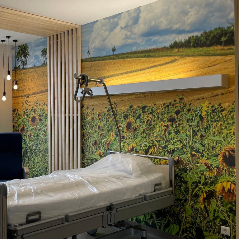 Zimmer auf der Palliativstation des Zollernalb Klinikums (Foto: SWR, Magdalena Knöller)