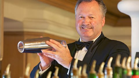 Bernhard Stöhr war fast 40 Jahre lang Barkeeper in der Traube Tonbach (Foto: Pressestelle, Traube Tonbach)