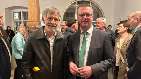 Gehen bei der Rottenburger Oberbürgermeisterwahl in die Stichwahl: Klaus Weber (links) und Stephan Neher (rechts). (Foto: SWR, SWR / Tobias Faißt)