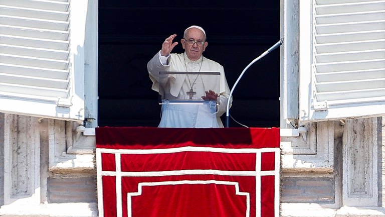 Papst Franziskus hat in seinem sonntäglichen Mittagsgebet den neuen Seligen Philipp Jeningen aus Ellwangen gewürdigt. (Foto: IMAGO, IMAGO / ZUMA Press)
