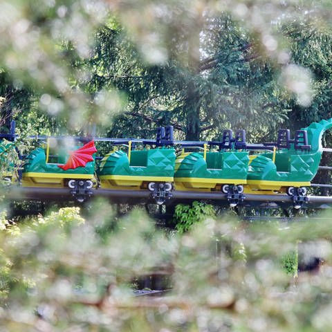 Die Ermittlungen um den Unfall in der Achterbahn "Feuerdrache" im Legoland Park in Günzburg laufen auf Hochtouren. (Foto: 7aktuell Bildversand)