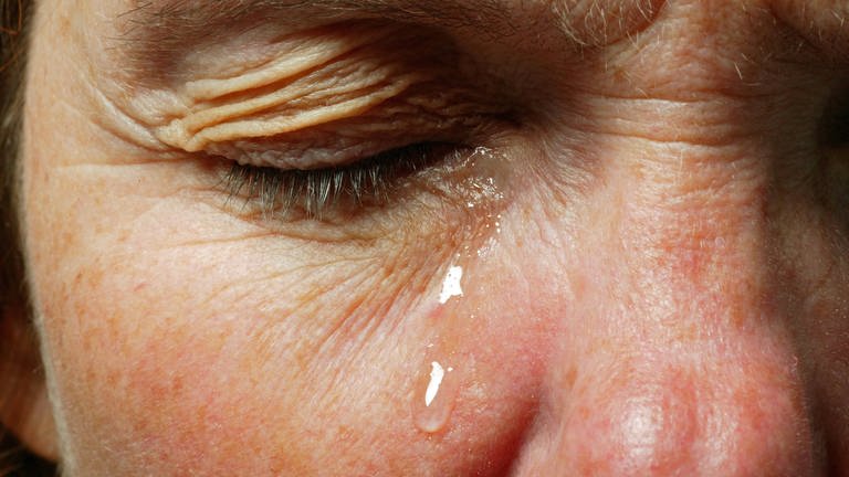 Studie der Uni Ulm: Was bringt uns zum Weinen? Gründe für emotionale Tränen (Foto: IMAGO, IMAGO / imagebroker)