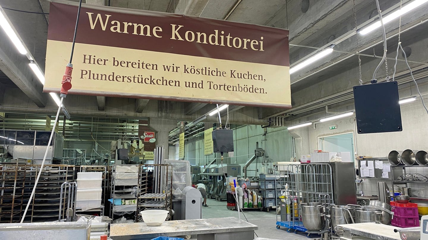 Gas- und Strompreise für Bäcker: Marcel Emmerich (Grüne) war in Ulmer Großbäckerei Staib zu Gast (Foto: SWR, Katja Stolle-Kranz)