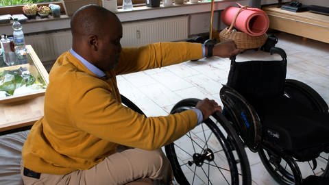 Die Lufthansa hat den Rollstuhl eines Ulmer Arztes zurückgelassen, ohne dem Arzt Bescheid zu geben (Foto: SWR)