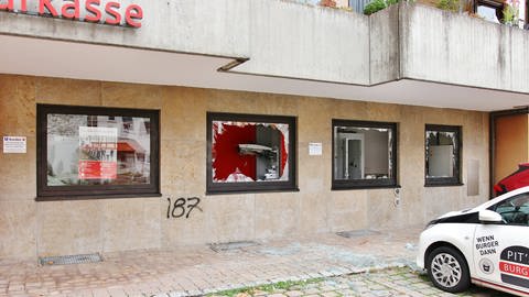 Unbekannte haben in Lorch-Waldhausen einen Geldautomaten gesprengt. (Foto: 7aktuell / Kevin Lermer)