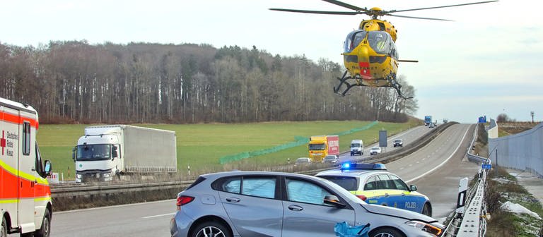 Bei einem Auffahrunfall auf der A8 zwischen Hohenstadt (Kreis Göppingen) und Merklingen (Alb-Donau-Kreis) sind am Dienstag mehrere Menschen verletzt worden.  (Foto: z-media, Ralf Zwiebler)