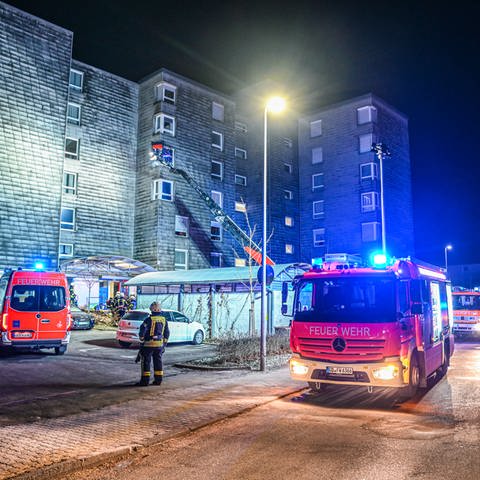 Ein Feuerwehreinsatz in Schwäbisch Gmünd, die Polizei ermittelt wegen Brandstiftung. (Foto: onw-images, Marius Bulling)