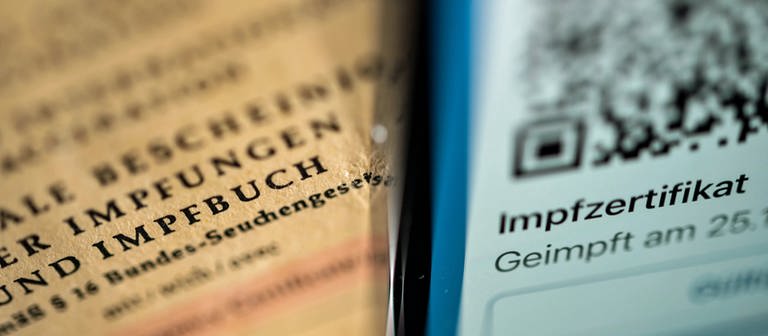 Prozess gegen Hausarzt aus Wemding wegen gefälschten Impfzertifikaten findet im Mai am Augsburger Landgericht statt.  (Foto: dpa Bildfunk, picture alliance/dpa/Marijan Murat (Symbolbild))