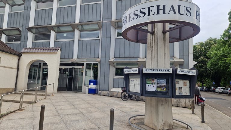 Das Verlagshaus der Südwestpresse in Ulm: Möglicherweise sind die "Südwest Presse" und die "Heidenheimer Zeitung" Opfer eines Cyberangriffs geworden.  (Foto: SWR, Petra Volz)