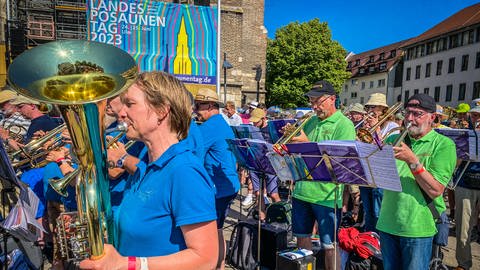 Tausende Blechbläserinnen und Bläser sind zum Landesposaunentag 2023 nach Ulm gekommen. (Foto: SWR, Annette Schmidt)