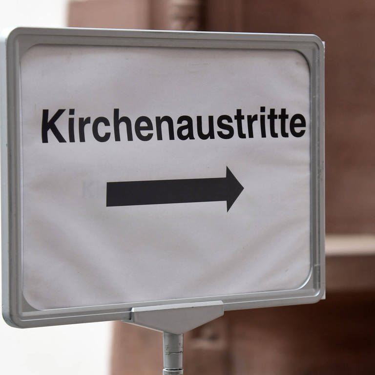 Auch in Ostwürttemberg und rund um Ulm wenden sich viele Katholikinnen und Katholiken von der Kirche ab. (Foto: IMAGO, IMAGO / Winfried Rothermel)