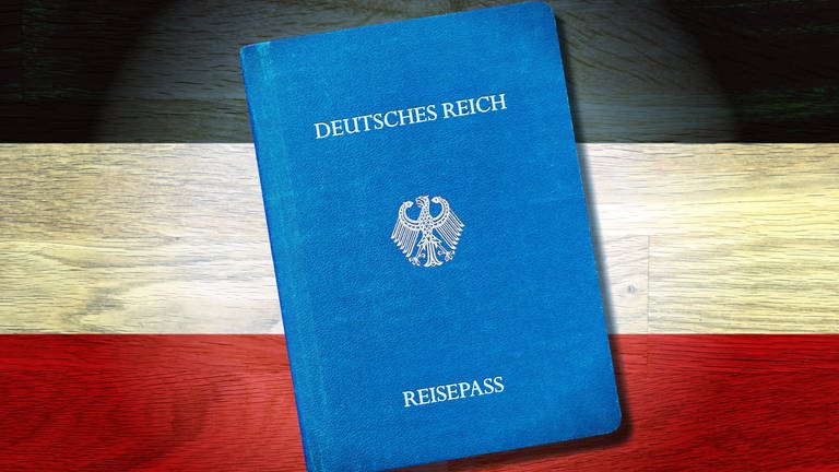Illegaler Pass eines selbstausgerufenen Staates. In Bayern gelten rund 5.500 Menschen als Reichsbürger. Das Treffen in Wemding zieht offenbar auch Teilnehmer aus anderen Bundesländern an. (Foto: IMAGO, IMAGO / Christian Ohde)