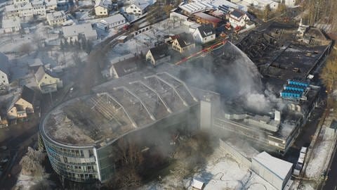 Großbrand zerstört Burgmaier-Produktion (Foto: SWR)
