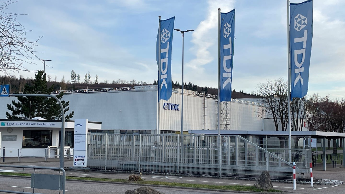 Firmensitz von TDK in Heidenheim. Elektronikkonzern TDK will 300 Stellen in Heidenheim streichen (Foto: Marion Beylschmidt)