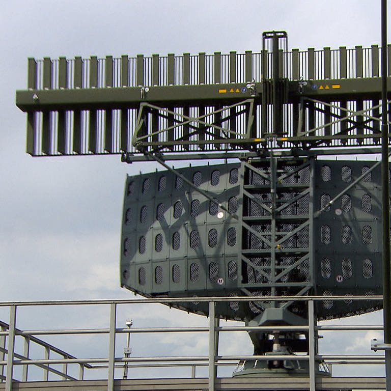 Der Rüstungskonzern Hensoldt baut unter anderem Radarsysteme für die Überwachung von See-und Lufträumen. (Foto: SWR)